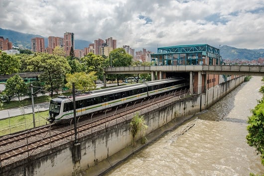 El Metro de Medellín tendrá una tarifa temporal por valor de (0) pesos en algunas de sus líneas este domingo 27 de octubre por elecciones para dar cumplimiento al Acuerdo Metropolitano N°18.