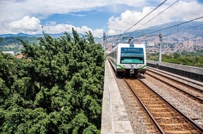 Por la puesta en operación del modernizado sistema de señalización ferroviario, este domingo el Metro comenzará a prestar servicio una hora después de su horario habitual